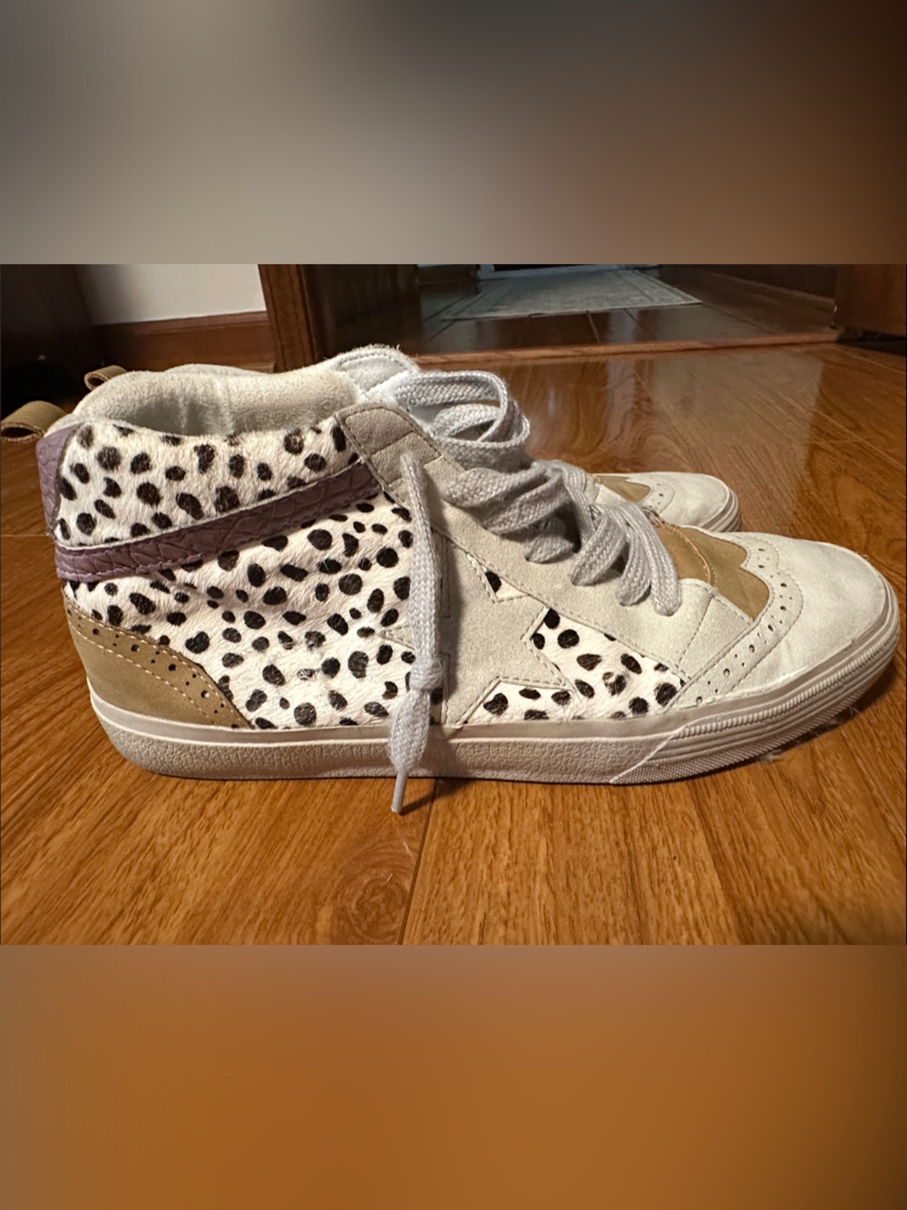 ShuShop High-Top Paulina Sneakers
